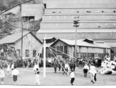 11335_Maypole-Dance-Year-1939